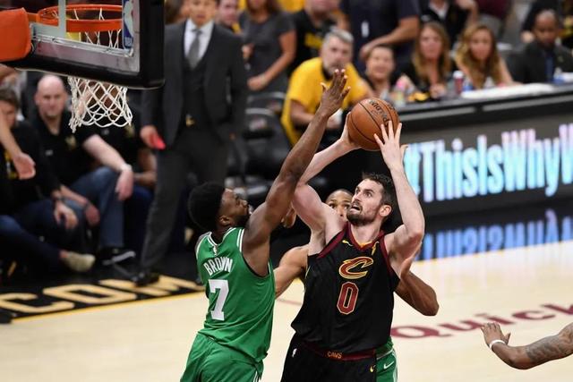 库里36分霍姆格伦伤退 勇士克雷霆升至西部第2